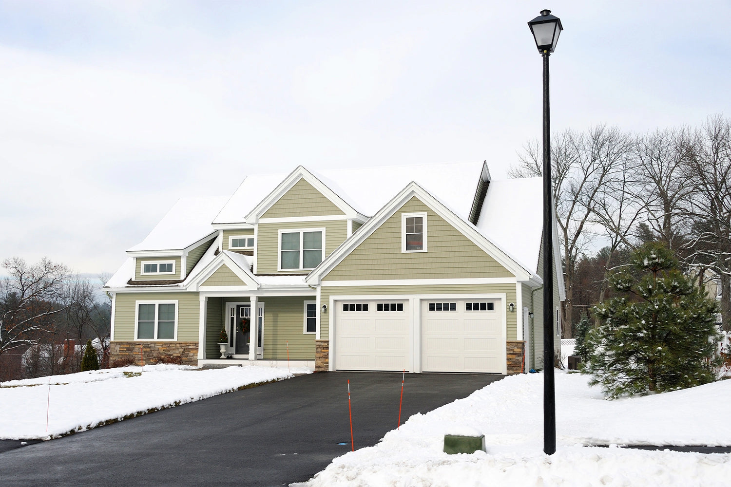 How Snow Melting Systems Work in Asphalt Surfaces
